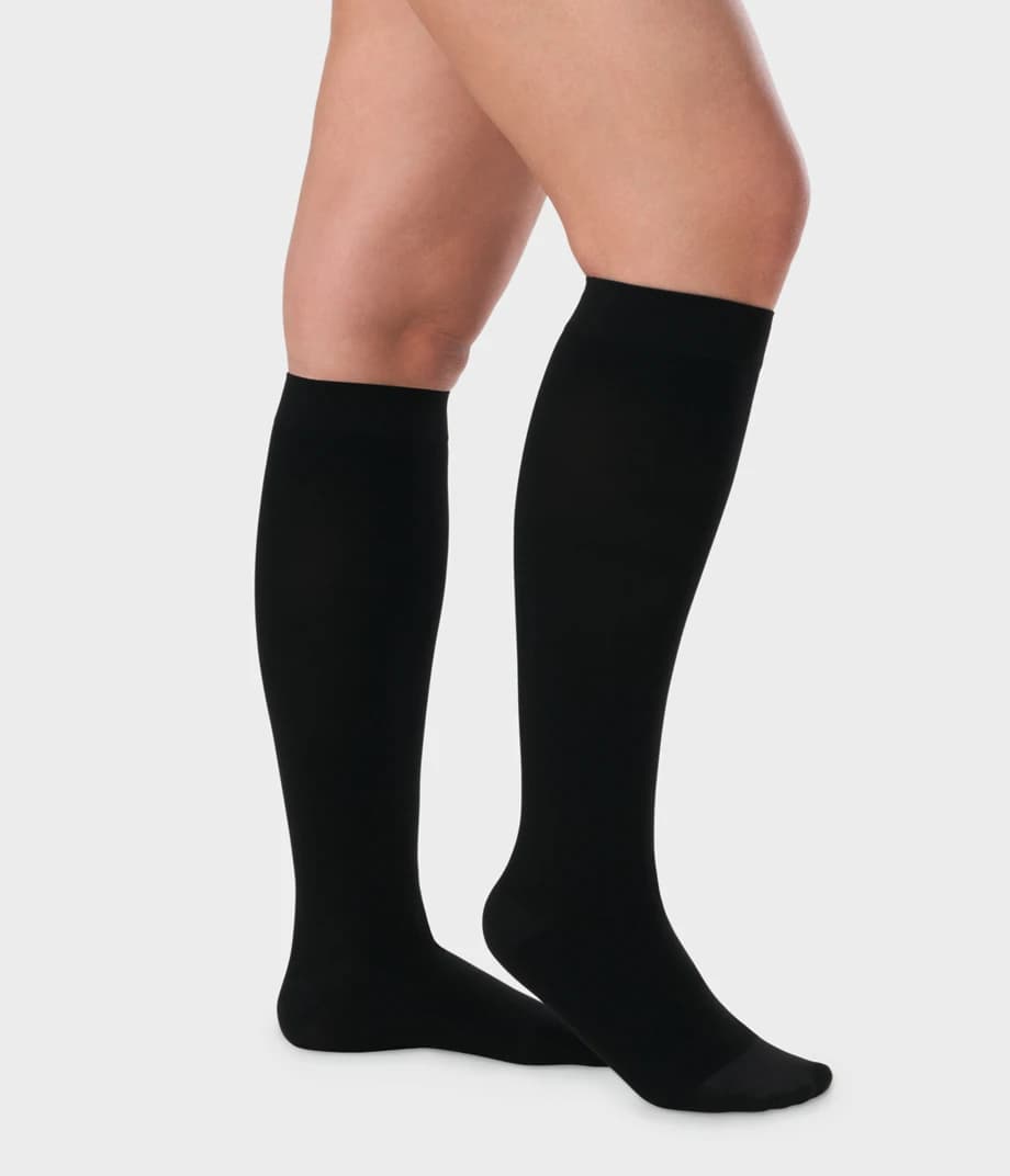 جوارب Juzo Dynamic Cotton الضاغطة 3511 AD | جوارب ضغط حتى الركبة